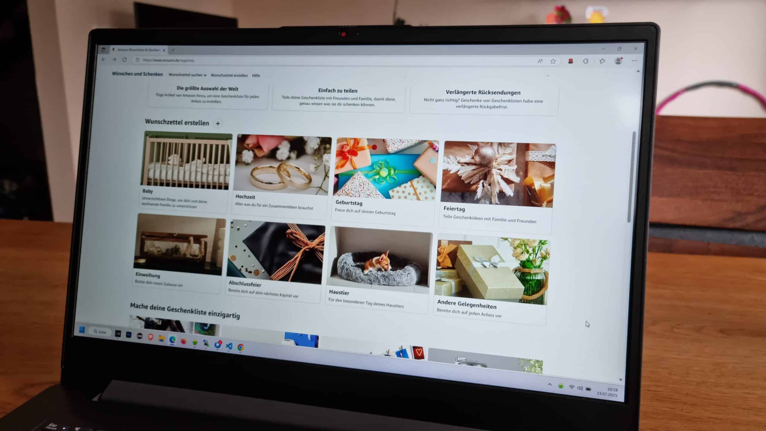 Foto di una schermata su cui è stato richiamato il sito web della lista dei desideri di Amazon per condividere una lista dei desideri